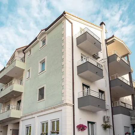 公寓 A2 - Modern Apt Near The Beach With Two Balconies